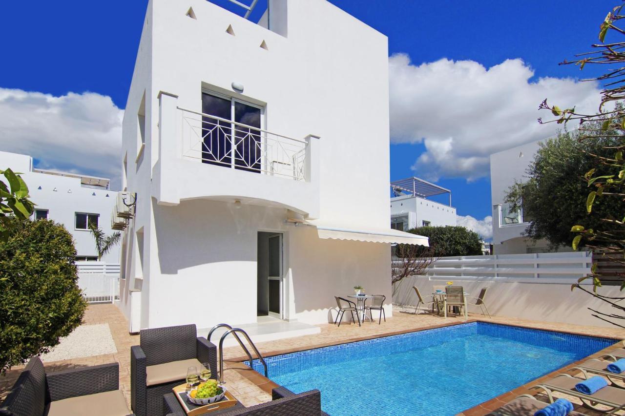 Villa Nissinia - Nissi Beach Area Ajía Nápa Kültér fotó