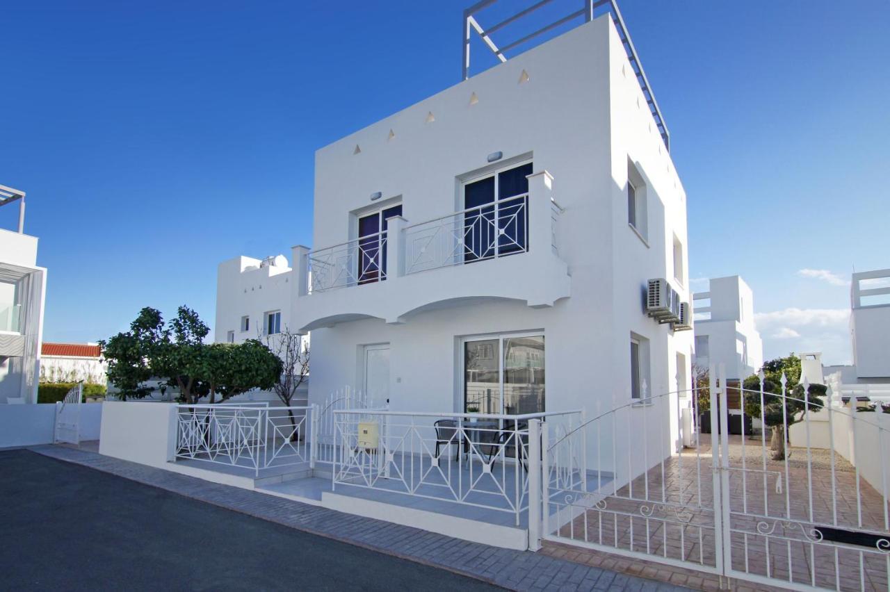 Villa Nissinia - Nissi Beach Area Ajía Nápa Kültér fotó